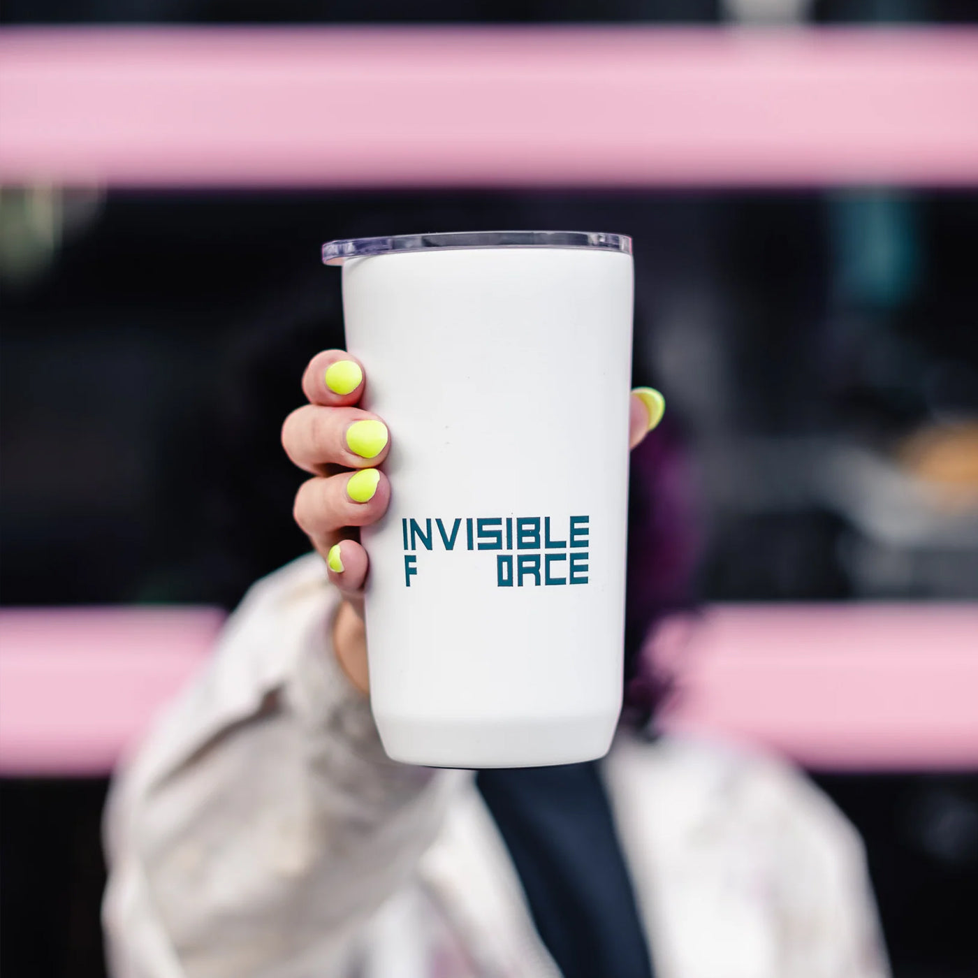 INVISIBLE FORCE VACUMM TRAVEL MUG